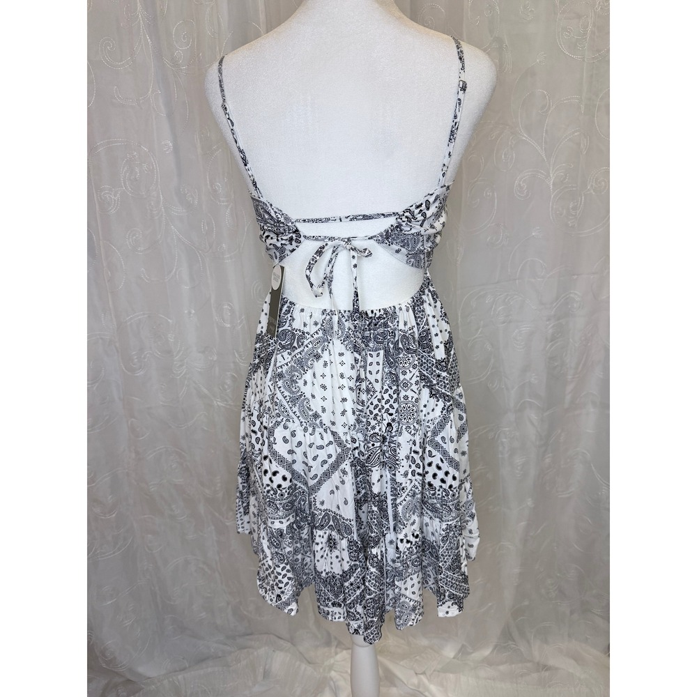 Streetwear Society Bandana Paisley Mini Dress Black White Tie Back Cutout XS NWT - Picture 3 of 9